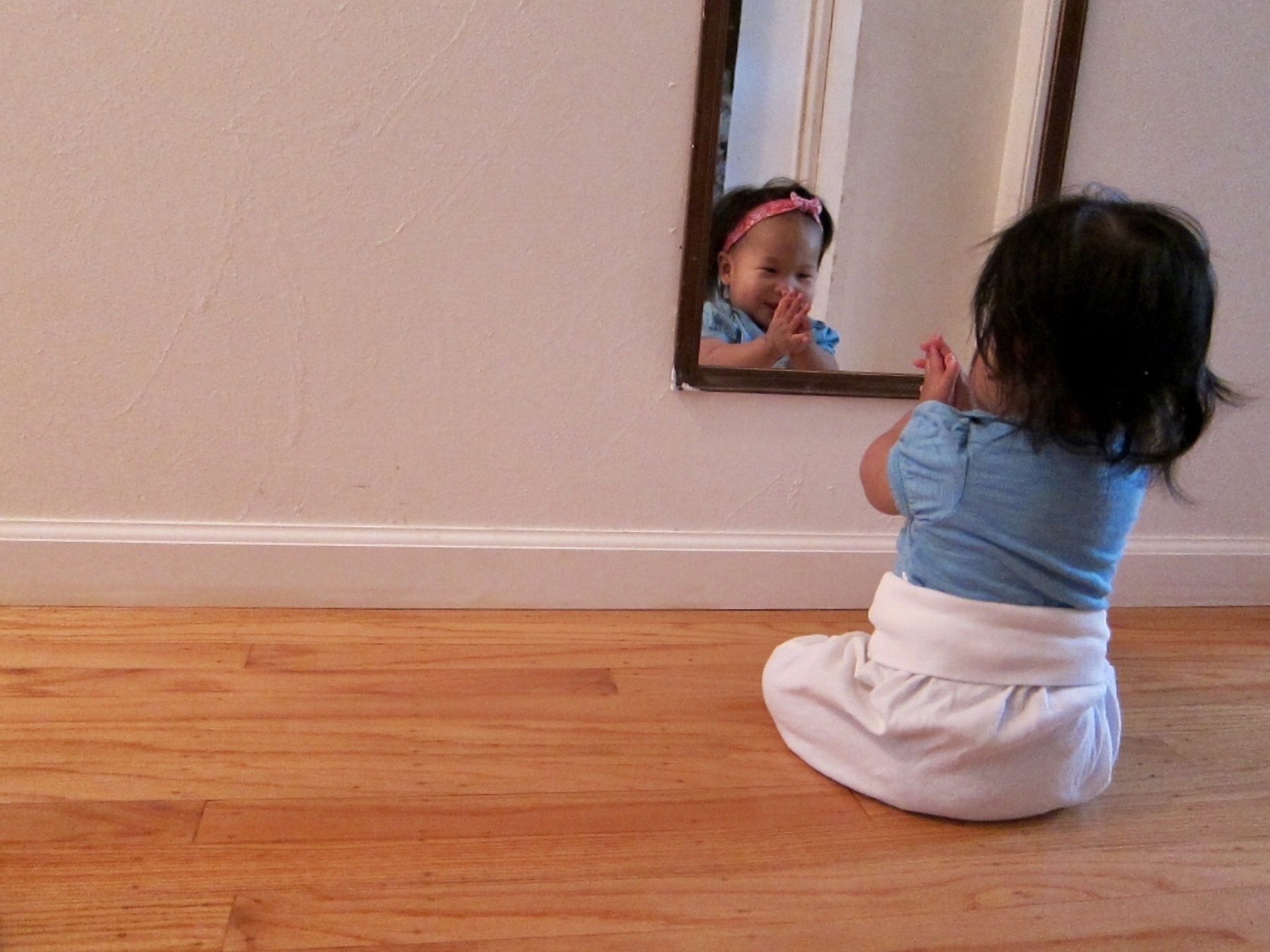 Mia and her reflection